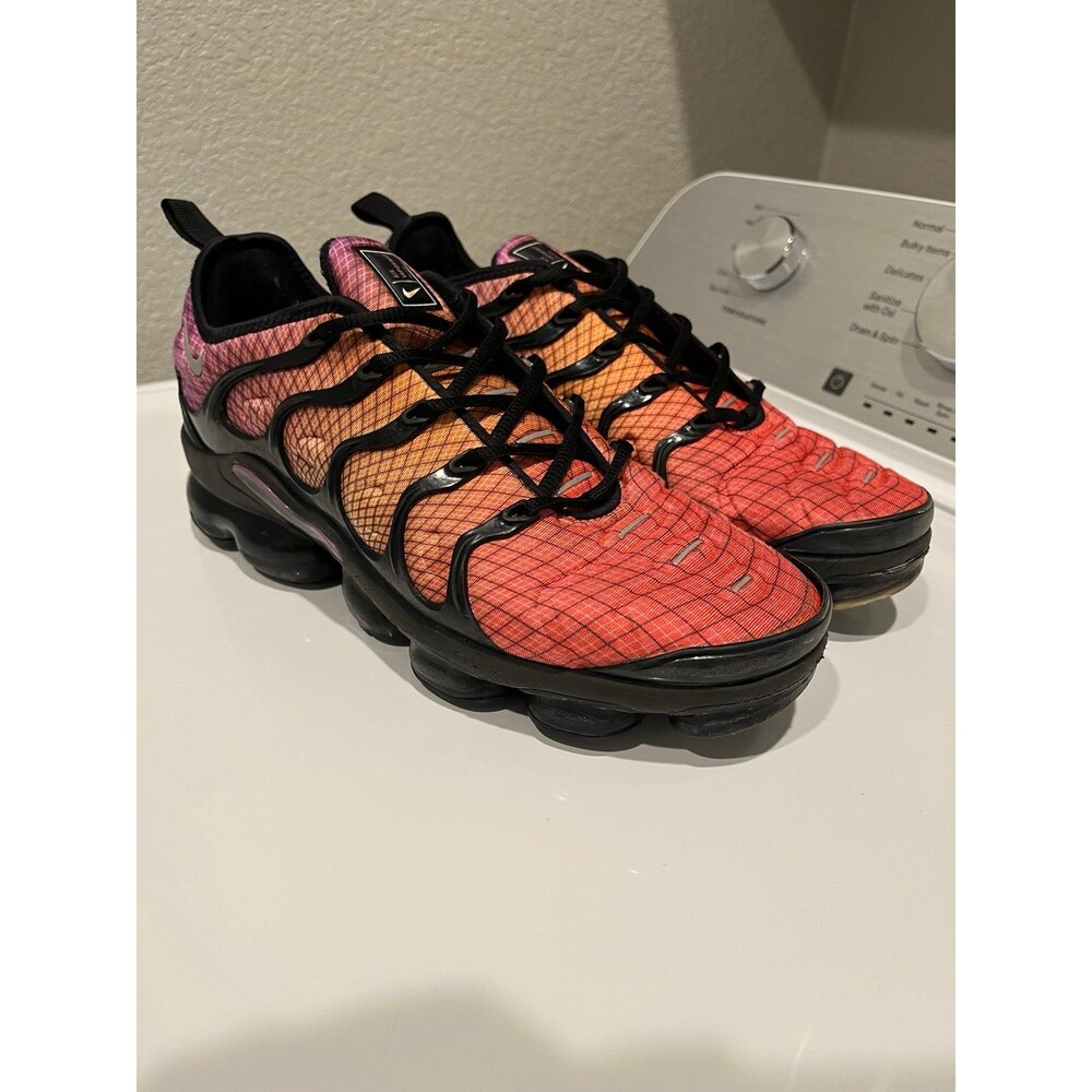 Nike Air VaporMax Plus Sunset Gradient Black Running Shoes Men’s US 8.5